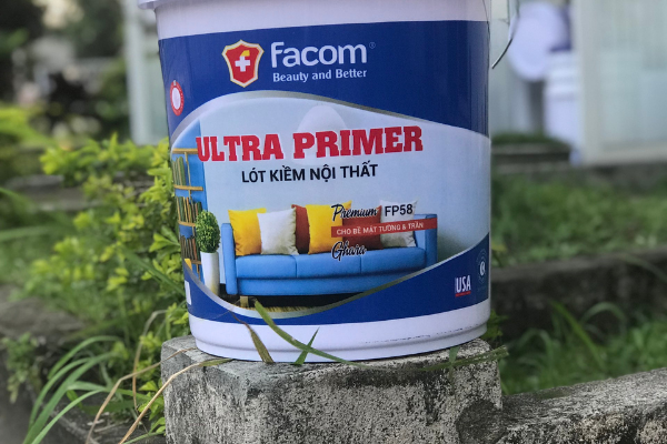 in thùng sơn trong khuôn